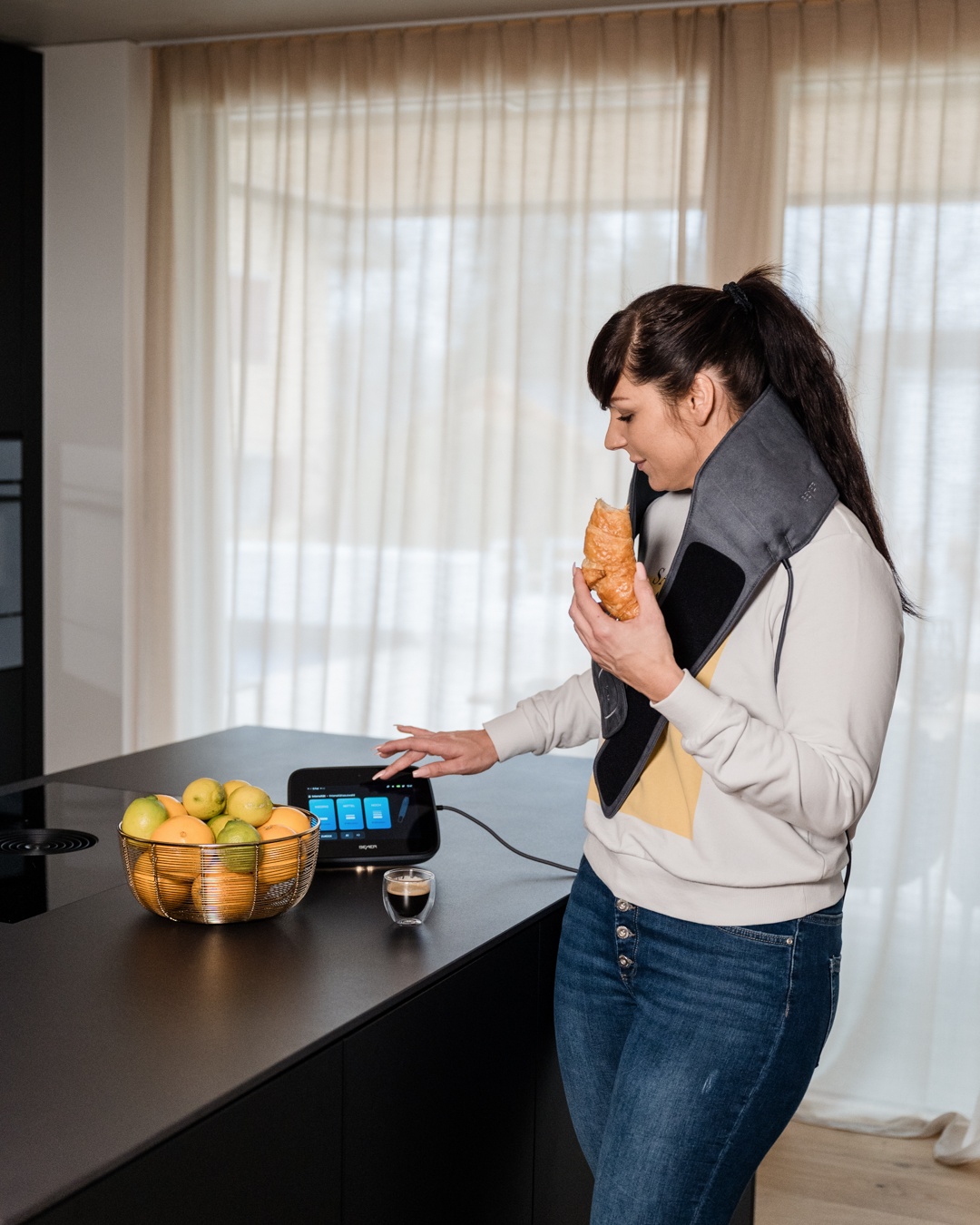 BEMER nyakapplikátor reggeli közben
